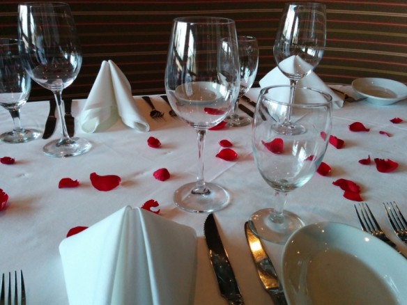 We splurged and had the most delicious dinner at Ruth's Chris Steak House. The restaurant is in the hotel and was the nicest restaurant we've ever eaten at. Rose petals for our anniversary.